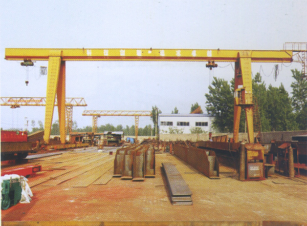 MH型電動(dòng)葫蘆門(mén)式起重機(jī)